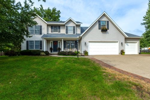 5620 Dodds Dr, Bettendorf, IA, 52722-6531 | Card Image