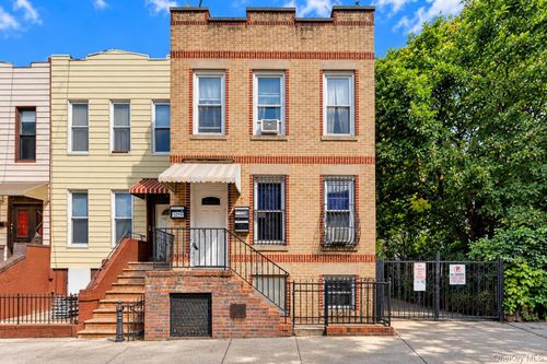 329 22nd Street, New York, NY, 11215 | Card Image