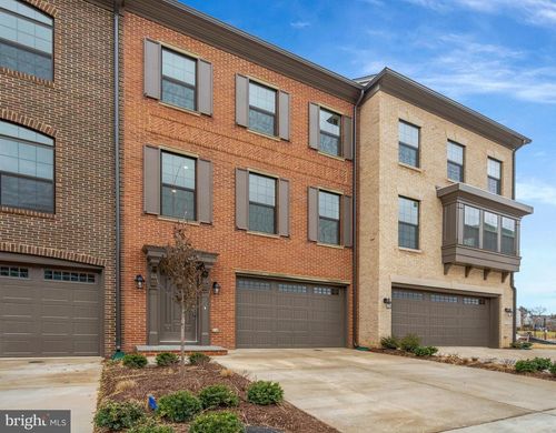 4 Fair Lakes Ct, FAIRFAX, VA, 22033 | Card Image