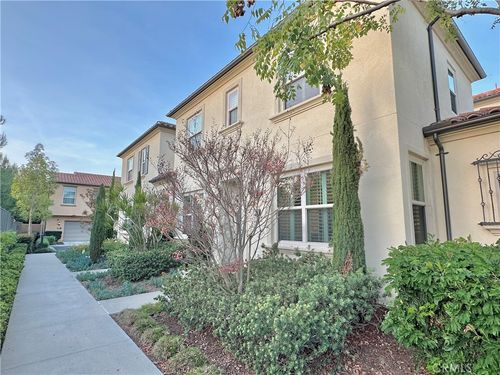 123 Desert Lotus, Irvine, CA, 92618-0835 | Card Image