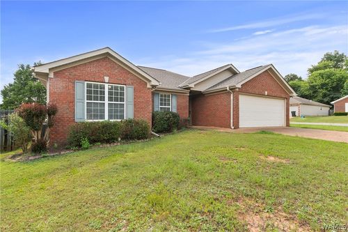 2225 Cross Creek Dr, Tuscaloosa, AL, 35404-6820 | Card Image