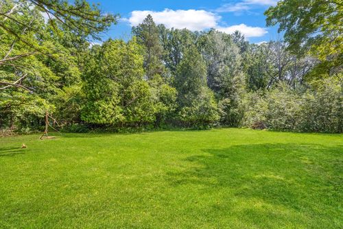 8330 N Green Bay Road, River Hills, WI, 53217 | Card Image