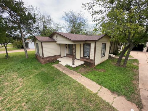 559 E North 21st St, Abilene, TX, 79601-3207 | Card Image