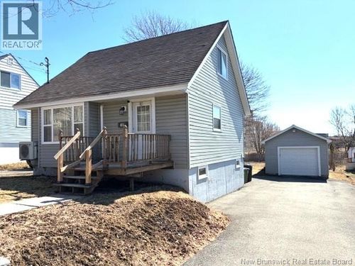 185 Ellerdale St, Saint John, NB, E2J2L8 | Card Image