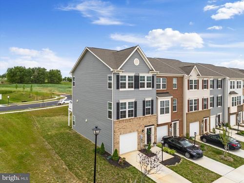 78 High Hopes Way, CHARLES TOWN, WV, 25414-1334 | Card Image