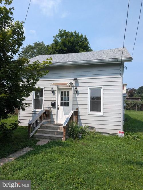411 E Cherry St, ORWIGSBURG, PA, 17961-2000 | Card Image