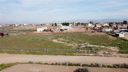 6589 Fremontia, Oak Hills, CA, 92344 | Card Image