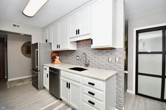 Kitchen | Image 7