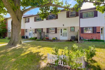 14 - 1279 Redbank Cres, Condo with 3 bedrooms, 2 bathrooms and 2 parking in Oakville ON | Image 1