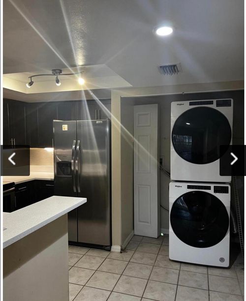 4151 N Haverhill Rd, West Palm Beach, FL, 33417-8121 | Card Image