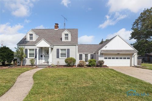 2601 Randall Dr, Oregon, OH, 43616-2840 | Card Image