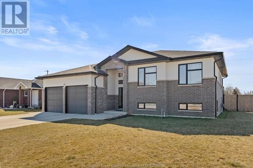 33 Sunningdale Dr, Leamington, ON, N8H0C4 | Card Image