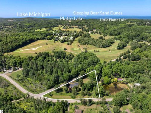 8468 Narrow Gauge Rd, Beulah, MI, 49617-9261 | Card Image