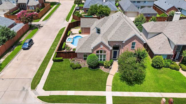 Aerial perspective of suburban area | Image 32