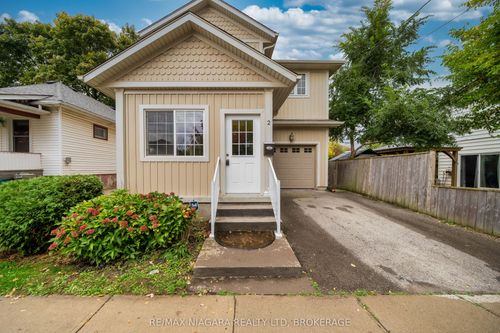 2 Marren St, Saint Catharines, ON, L2P2J6 | Card Image