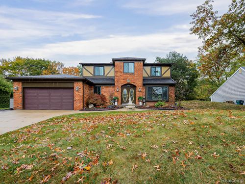 5152 Bayside Dr, Troy, MI, 48098-2704 | Card Image