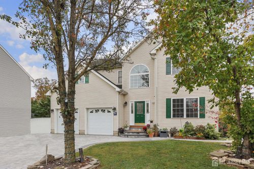 4 Graulich Dr, Milltown, NJ, 08850-1100 | Card Image