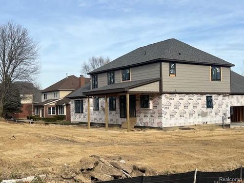 1 Fieldcrest Ct, Rochester, MI, 48307 | Card Image