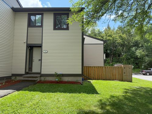 7806 Jeanne D'Arc Blvd N, Orleans, ON, K1C2E9 | Card Image