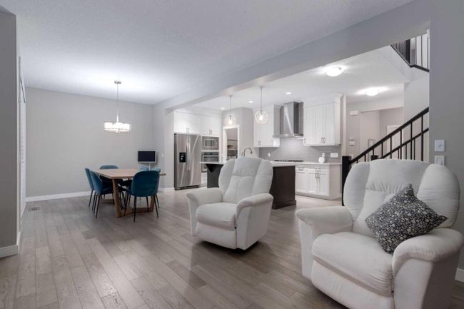 242 West Grove Point Sw, Home with 4 bedrooms, 3 bathrooms and 4 parking in Calgary AB | Image 13
