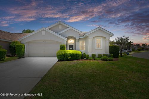 9400 New Orleans Dr, WEEKI WACHEE, FL, 34613-4274 | Card Image