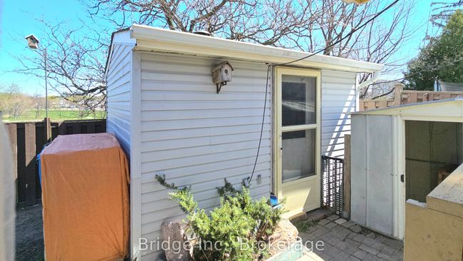 1 Hedgeson Crt, House other with 4 bedrooms, 2 bathrooms and 5 parking in Brampton ON | Image 9