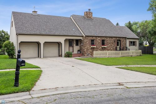 1041 Meyer Blvd, West Fargo, ND, 58078-3130 | Card Image