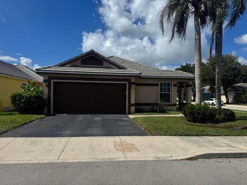 2643 Millwood Ct, Davie, FL, 33328-6790 | Card Image