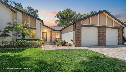 7280 Scotland Cir, WEEKI WACHEE, FL, 34613-5122 | Card Image