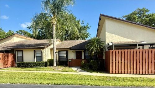 8005 Se Villa Circle, Hobe Sound, FL, 33455 | Card Image