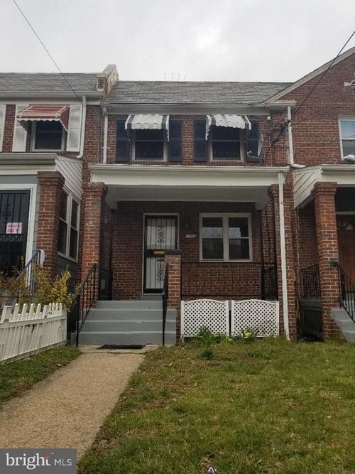 120 36th St Ne, WASHINGTON, DC, 20019-2601 | Card Image
