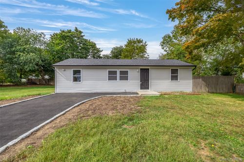 506 Scherger Ave, East Patchogue, NY, 11772-5119 | Card Image