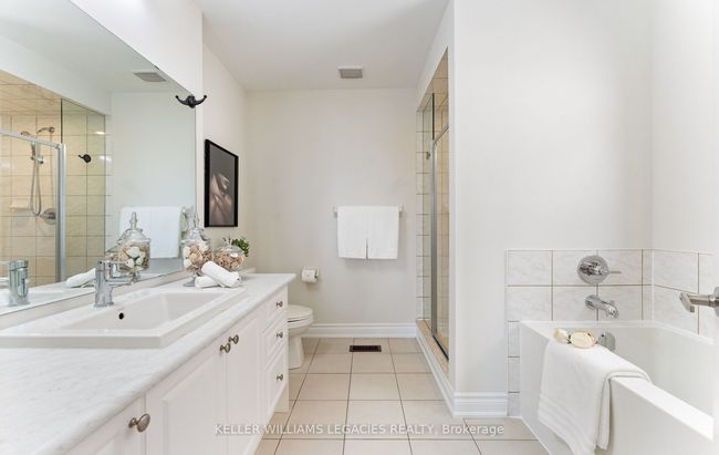 25 Velia Crt, House attached with 5 bedrooms, 4 bathrooms and 2 parking in Woodbridge ON | Image 20