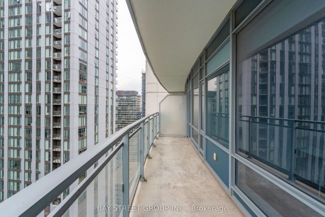3212 - 21 Widmer St, Condo with 2 bedrooms, 1 bathrooms and null parking in Toronto ON | Image 25