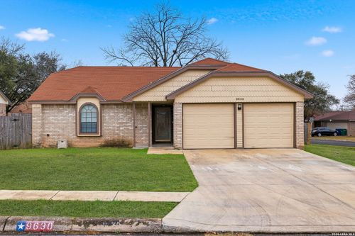 9630 Wildwood Rdg, San Antonio, TX, 78250-5022 | Card Image