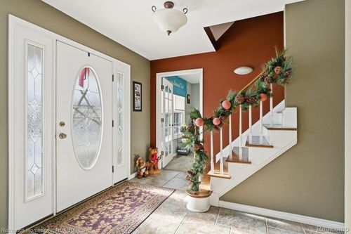 7755 Macedonia Ln, Northville, MI, 48168-8856 | Card Image