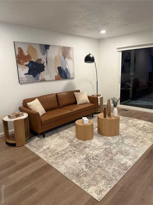 apt-103-40325 Plymouth Rd, Plymouth, MI, 48170-4220 | Card Image