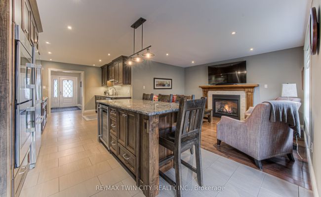 124 Rose Bridge Cres, House other with 2 bedrooms, 3 bathrooms and 2 parking in Cambridge ON | Image 16