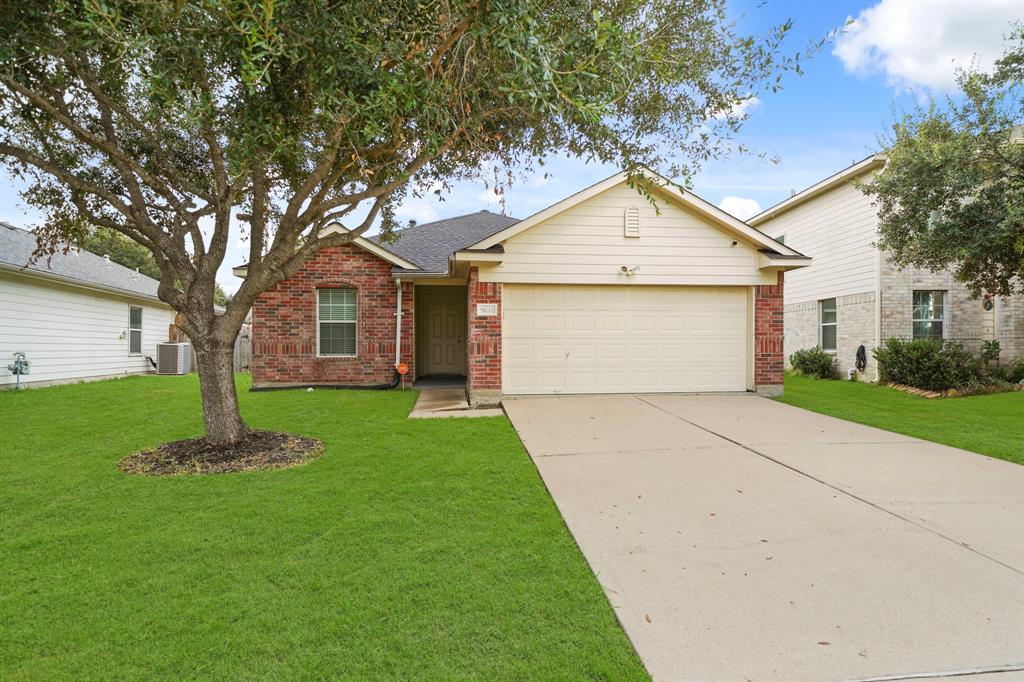 Crescent Village Ln, Richmond, TX 77407