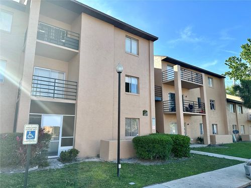 a305-5214 Via Hacienda Cir, ORLANDO, FL, 32839-2109 | Card Image