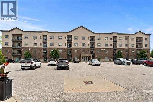 111-8475 Wyandotte St E, Windsor, ON, N8S0A4 | Card Image