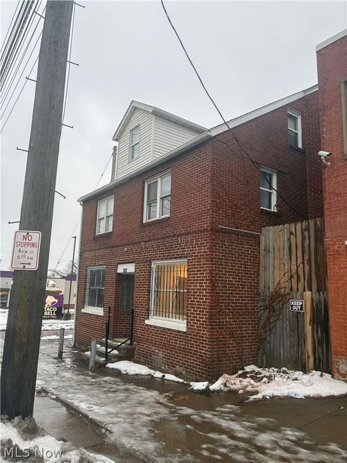 4106 Lee Rd, Cleveland, OH, 44128-2179 | Card Image