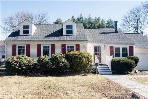 71 Elinor Rd, Newton, MA, 02461-1821 | Card Image