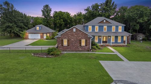 7952 N 71st East Ave, Owasso, OK, 74055-6363 | Card Image