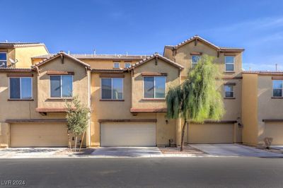 4542 Townwall Street, Townhouse with 3 bedrooms, 2 bathrooms and null parking in Las Vegas NV | Image 1