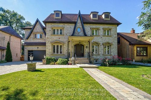 38 Pheasant Rd, North York, ON, M2M3G7 | Card Image