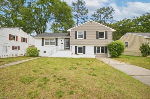 708 Arlington Ter, Hampton, VA, 23666-2826 | Card Image