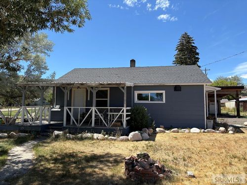 320 S 6th St, Challis, ID, 83226-7768 | Card Image