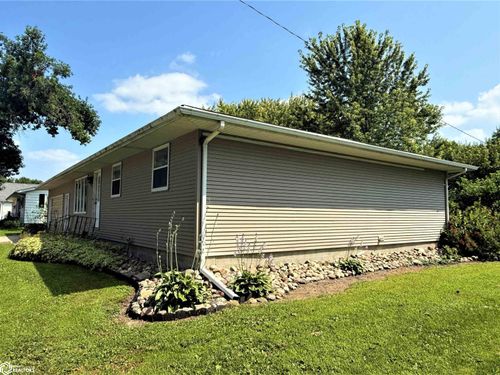 312 6th Ave W, Swea City, IA, 50590-1027 | Card Image