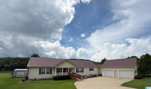 9067 Manley Vines Camp Rd, Bessemer, AL, 35023-9628 | Card Image